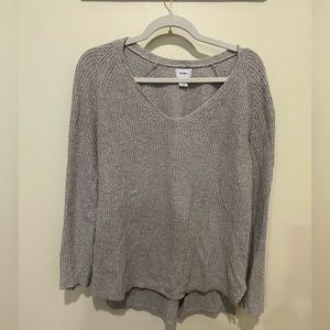Old Navy lightweight gray sweater. Size Large